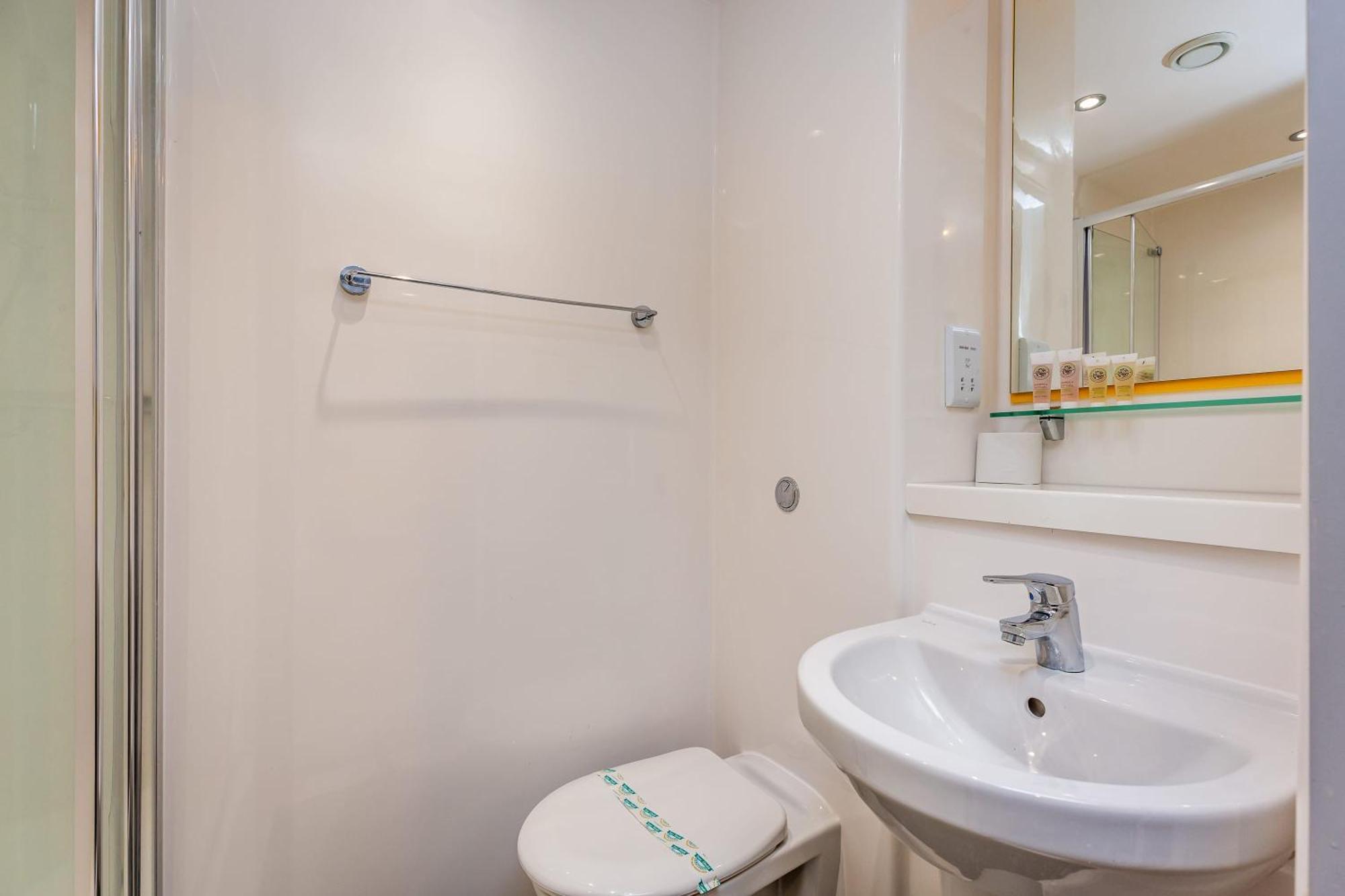 Ensuite Room With Shared Kitchen, Close To Centre- 18 Above 林肯 外观 照片